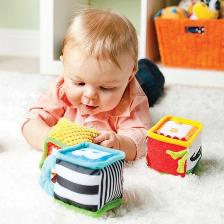 Textilné kocky s aktivitami 4ks - Infantino