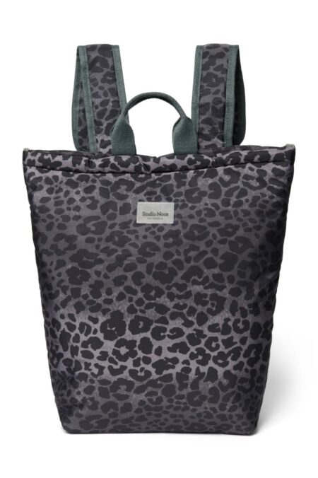 STUDIO NOOS - Puffy Adult BACKPACK - batoh | Black Leopard